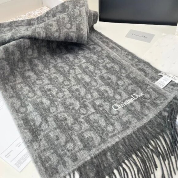 Dior Cashmere Shawl & Scarf - Picture 2 of 5
